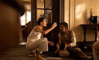 Without Blood: Válečné drama Angeliny Jolie dává vzpomenout na Hanebné pancharty | Fandíme filmu