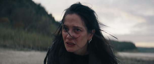 Trees are Watching: Eva Green propadá šílenství ve vizuálně podmanivém hororu | Fandíme filmu