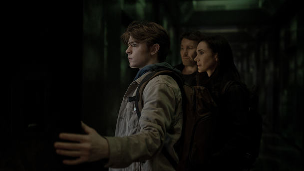 Temná hmota: Sci-fi o paralelních realitách je zpátky s 2. řadou | Fandíme serialům