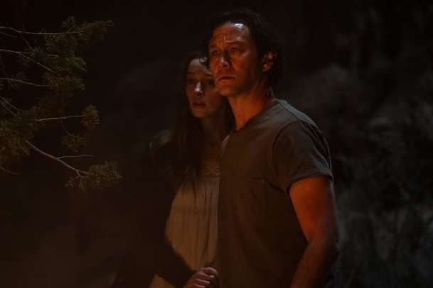 Pendulum: V atmosférickém thrilleru propadají manželé kouzlu kultu | Fandíme filmu
