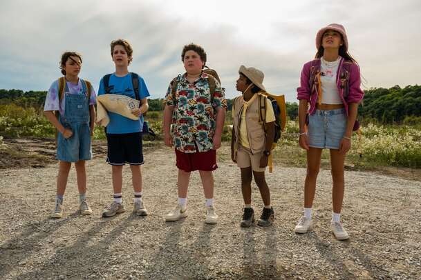 Tiny Fugitives: Johnny Knoxville v bláznivé komedii loví děcka jako zvěř | Fandíme filmu
