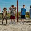 Tiny Fugitives: Johnny Knoxville v bláznivé komedii loví děcka jako zvěř | Fandíme filmu