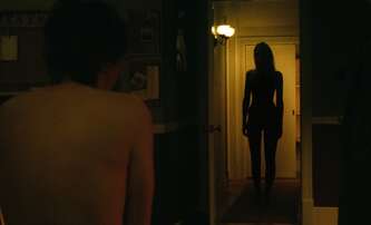 Breeder: V hnusném hororu „chovatelka“ kříží lidi | Fandíme filmu
