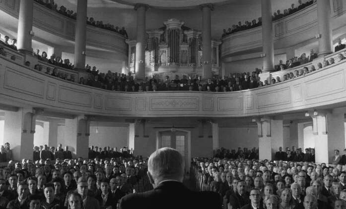 Domovina: Výtvarně strhující snímek nás zavede do poválečného Německa | Fandíme filmu