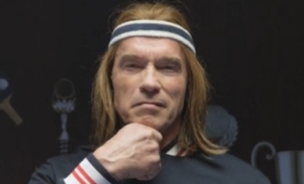 Arnold Schwarzenegger se dal na pivo a ping-pong | Fandíme filmu