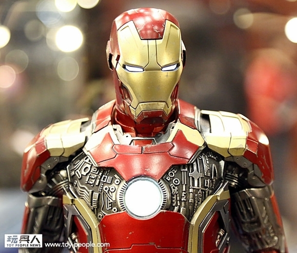 Avengers 2: Detailní pohled na nového Iron Mana | Fandíme filmu