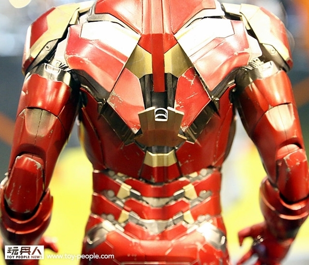 Avengers 2: Detailní pohled na nového Iron Mana | Fandíme filmu