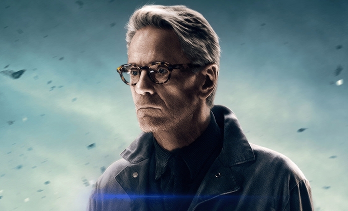 Jeremy Irons: BvS kritiku zaslouží, JL bude jednodušší | Fandíme filmu