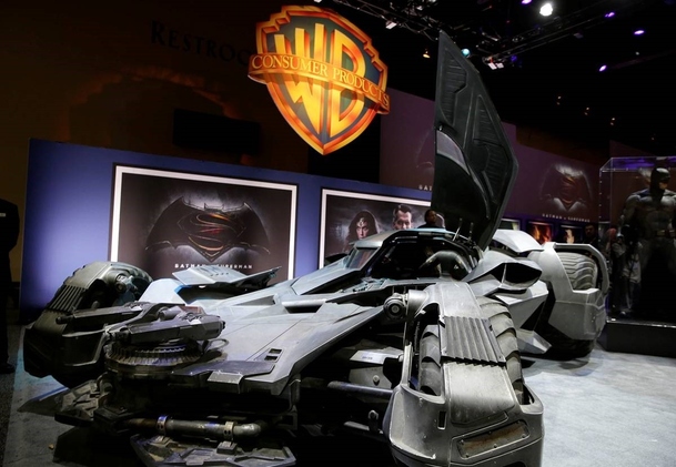 Batman v Superman: Plakáty, kostýmy, Batmobil | Fandíme filmu