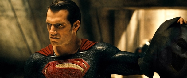 Batman v Superman: Ještě tři trailery, videa, fotky | Fandíme filmu