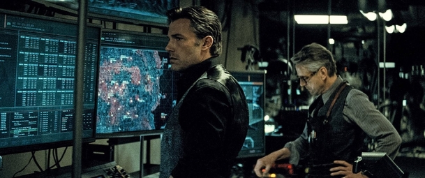 Batman v Superman: Ještě tři trailery, videa, fotky | Fandíme filmu