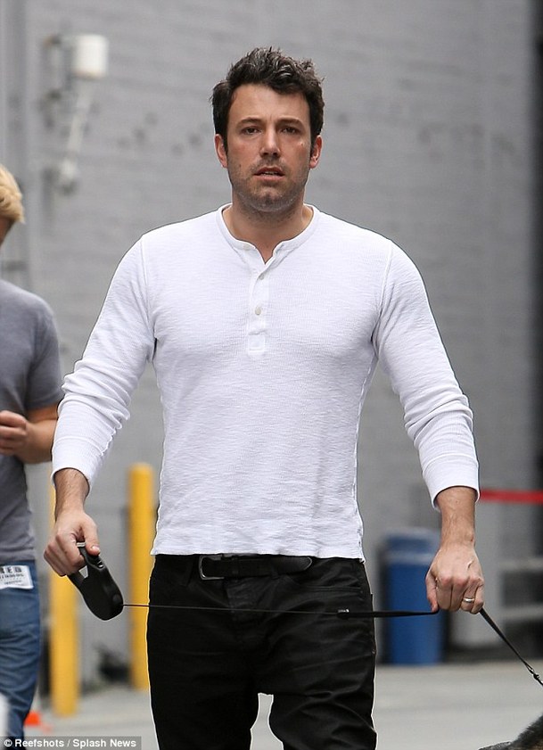 Ben Affleck nabírá svaly pro roli Batmana | Fandíme filmu