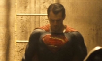 Batman v Superman není pokračování Muže z oceli | Fandíme filmu