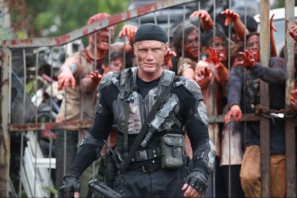 Battle of the Damned: Dolph Lundgren kosí zombíky | Fandíme filmu