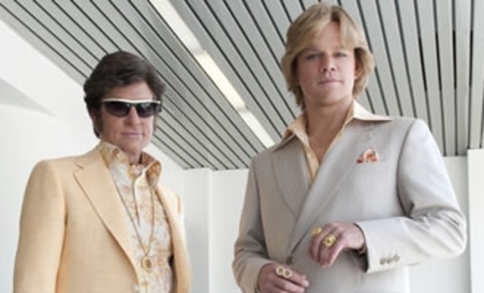 Behind the Candelabra: Teplý a teplejší | Fandíme filmu