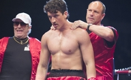Bleed for This: Boxer s "ulomenou" hlavou v prvním traileru | Fandíme filmu