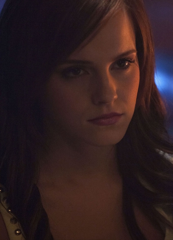 The Bling Ring: Emma Watson tančí u tyče | Fandíme filmu