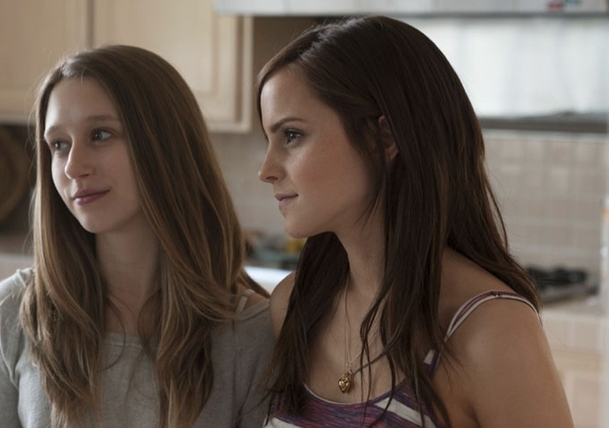 The Bling Ring: Emma Watson tančí u tyče | Fandíme filmu