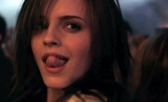 The Bling Ring: Emma Watson tančí u tyče | Fandíme filmu