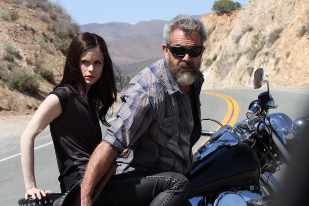 Blood Father: Mel Gibson hledá vykoupení a zachraňuje dceru | Fandíme filmu