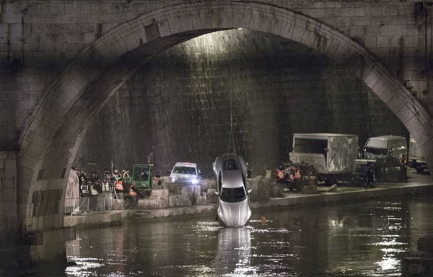 Spectre: Dva nové plakáty dorazily, trailer je na cestě | Fandíme filmu