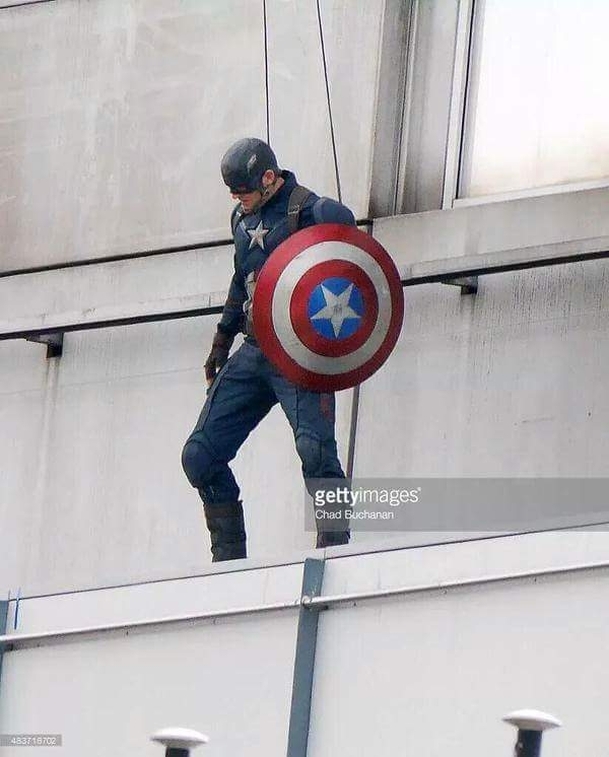 Captain America 3: Fotky Black Panthera z natáčení | Fandíme filmu