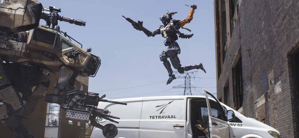 Chappie: První akční klip | Fandíme filmu