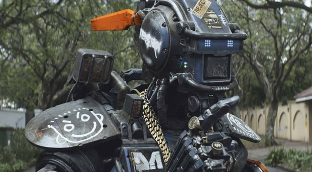 Chappie: První akční klip | Fandíme filmu