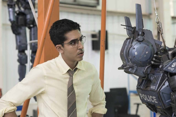 Chappie: První akční klip | Fandíme filmu