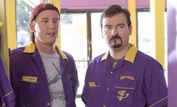 Clerks 3 budou vycházet ze zkušenosti, kdy Kevin Smith zažil srdeční infarkt | Fandíme filmu