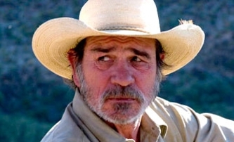 The Cowboys: Tommy Lee Jones režíruje western | Fandíme filmu
