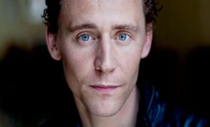 Crimson Peak: Cumberbatche střídá Tom Hiddleston | Fandíme filmu