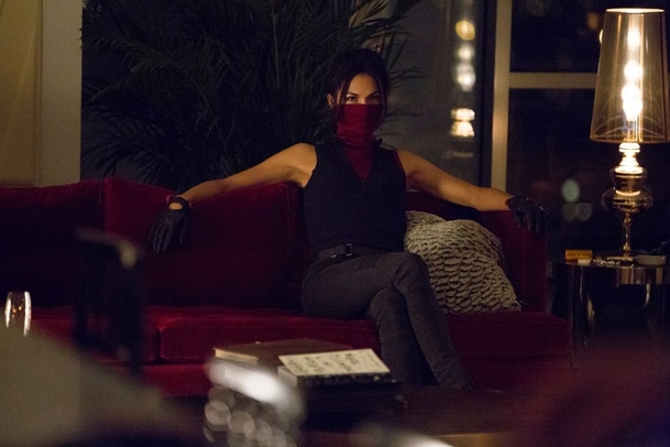 The Defenders: Elektra potvrzena, nové záběry z Iron Fista | Fandíme serialům