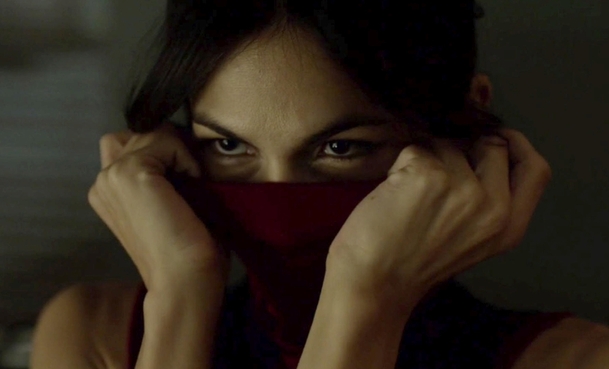 The Defenders: Elektra potvrzena, nové záběry z Iron Fista | Fandíme serialům