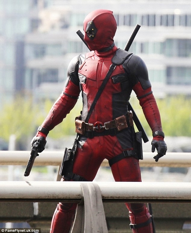 Deadpool: 50 fotek z natáčení, desítka videí | Fandíme filmu