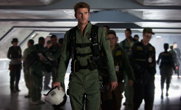 Liam Hemsworth si zahraje v seriálu od tvůrce Týmu Škorpion | Fandíme seriálům