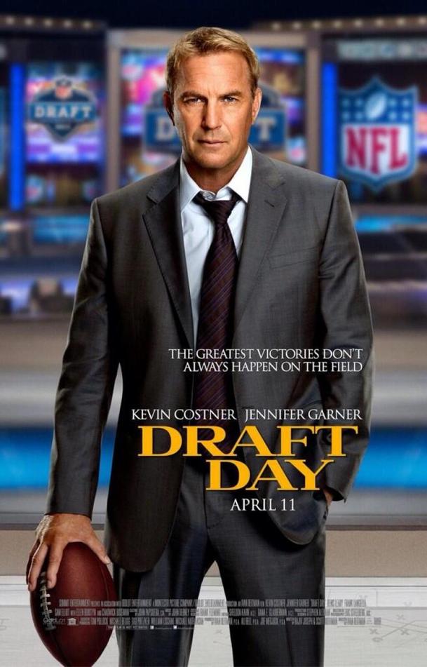 Draft Day: Trailer ke Costnerově novince právě dorazil | Fandíme filmu