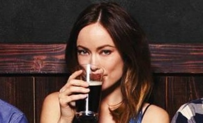 Drinking Buddies: Olivia Wilde flirtuje a popíjí pivo | Fandíme filmu
