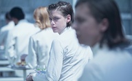 Equals: Kristen Stewart musí skrývat své city | Fandíme filmu