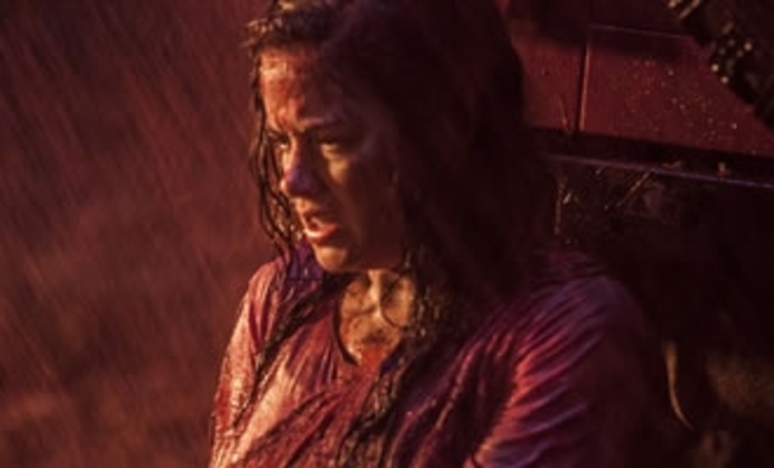 Evil Dead: Krvavá lázeň ve videích i na fotkách | Fandíme filmu