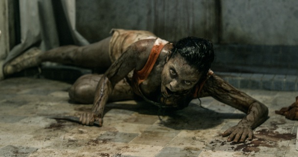 Evil Dead: Krvavá lázeň ve videích i na fotkách | Fandíme filmu