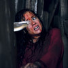 Evil Dead: Nové fotky a plakát s krvavým nádechem | Fandíme filmu