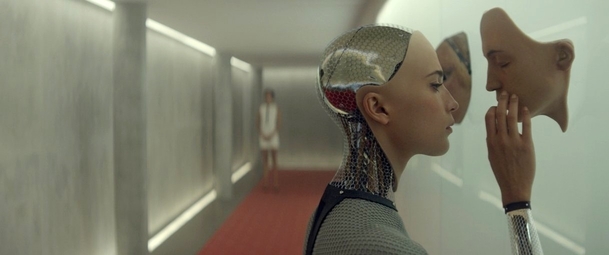 Ex Machina: Sci-fi s umělou inteligencí v nové ukázce | Fandíme filmu