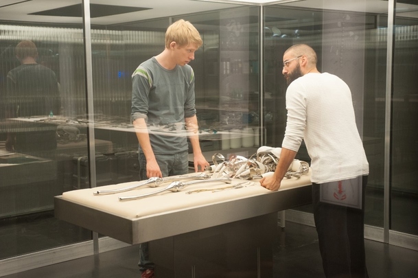 Ex Machina: Sci-fi s umělou inteligencí v nové ukázce | Fandíme filmu