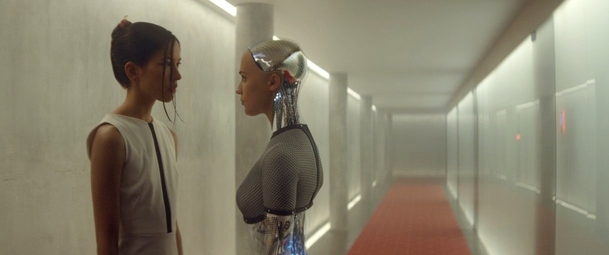 Ex Machina: Sci-fi s umělou inteligencí v nové ukázce | Fandíme filmu