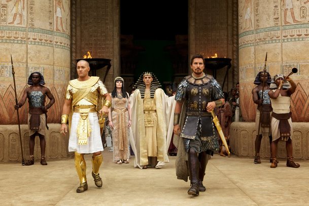 Exodus: Bohové a králové na černo-zlatých plakátech | Fandíme filmu