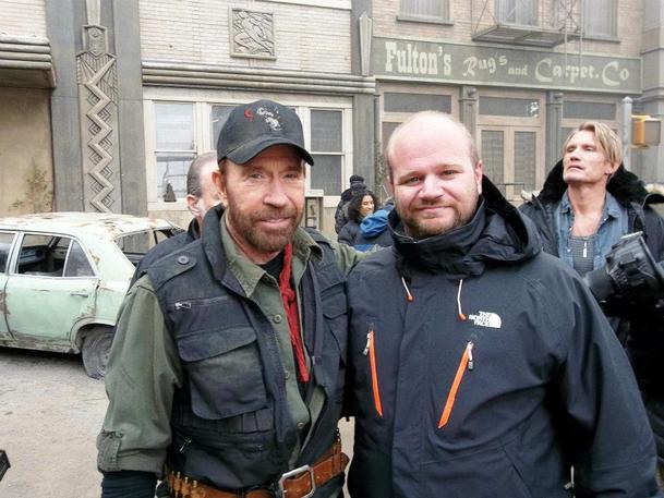 Expendables 2: Nové fotky s Arniem i Willisem | Fandíme filmu