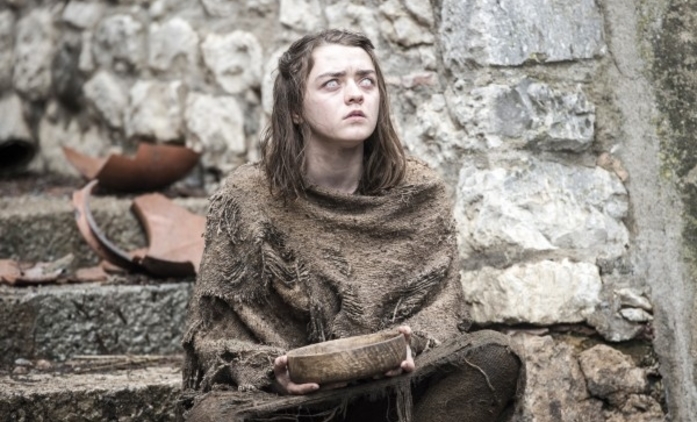 Hra o trůny: Maisie Williams opět provokuje řečmi o finále | Fandíme seriálům