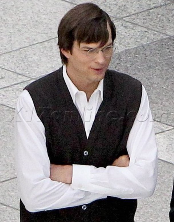 jOBS: Ashton Kutcher jako starší Jobs | Fandíme filmu