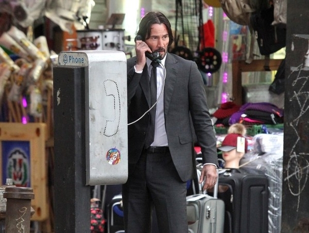 John Wick 2:  Keanu Reeves se prostřílel prvním trailerem | Fandíme filmu